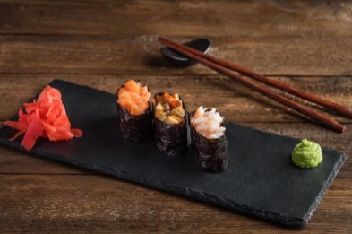 Фото Суши спайси с лососем